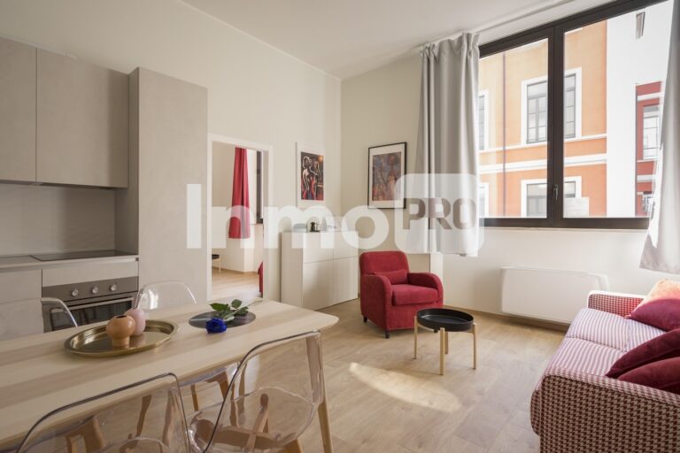 Ático con terraza de 40 m² en Recoletos — image 2